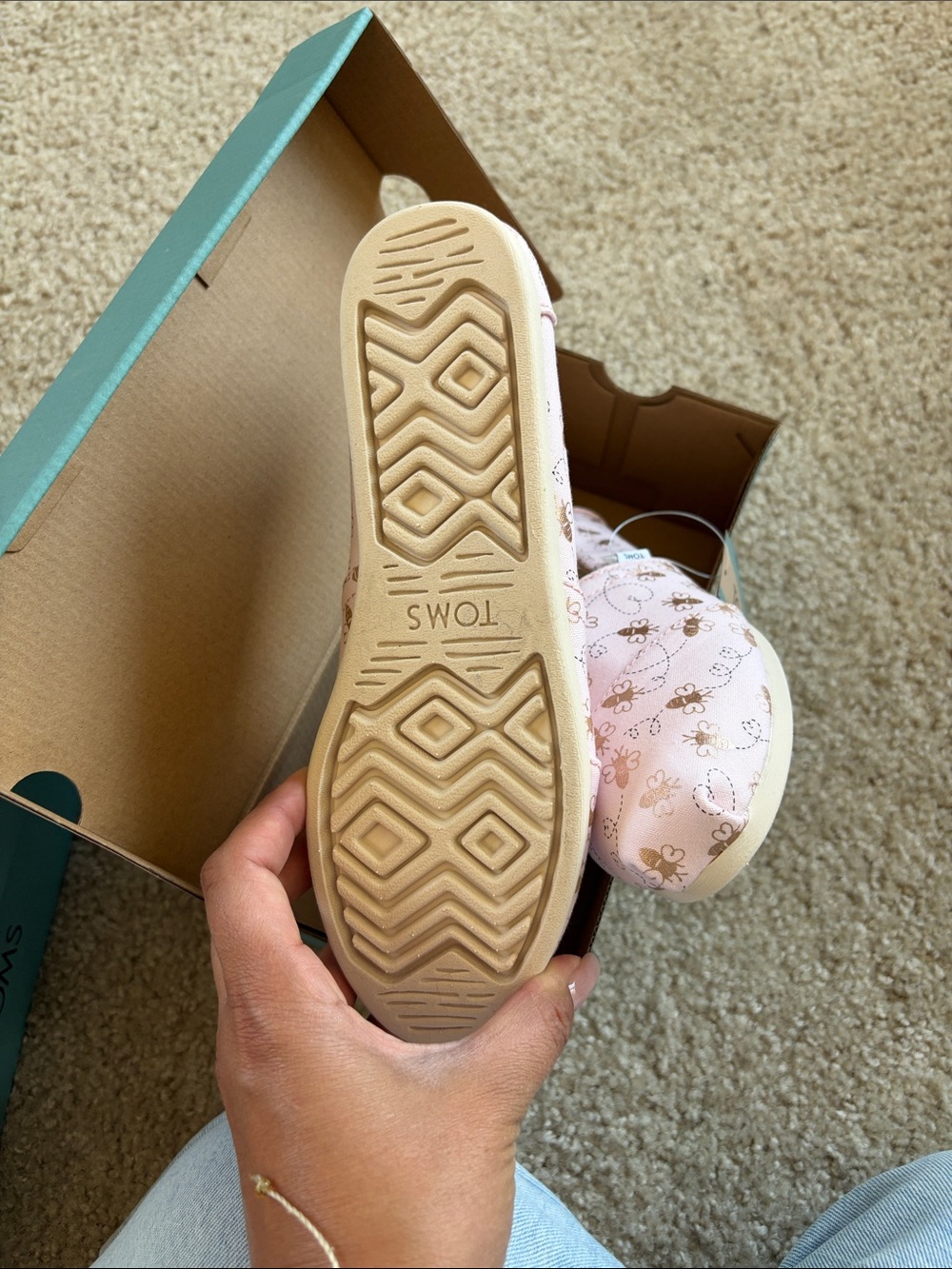 TOMS Pink Canvas Slip-On with Gold Bee Print - Picture 4 of 4